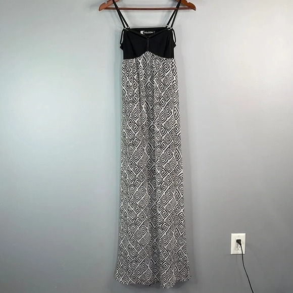 VOLCOM Playa Maxi Dress Open Back Black White Print Fit Bodice Beachy Boho XS - Picture 3 of 11